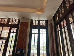 -亚龙湾希尔顿自助餐厅·海鲜·烧烤·沙滩BBQ·现场乐队