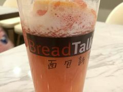 满杯西柚-面包新语(龙湖·西宸天街店)