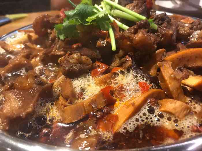 猜丁壳私家牛板筋火锅61涮羊肉-"「牛板筋小锅」这个小店竟然被我