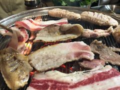 -围炉肉舍•炭烤活鳗•丹东海鲜烤肉(步行街店)