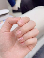-进巍美甲美睫店
