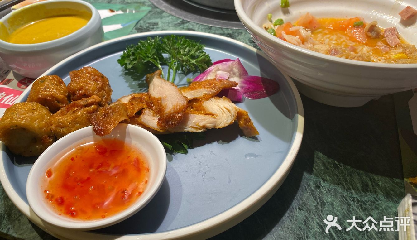 今天开业第三天，冲着正宗，也冲着打折来的，提前就排号