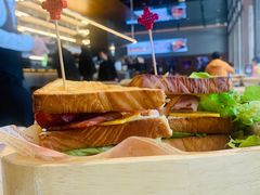 -璞渼咖啡 ROOF P.M. Café(浦东美术馆店)