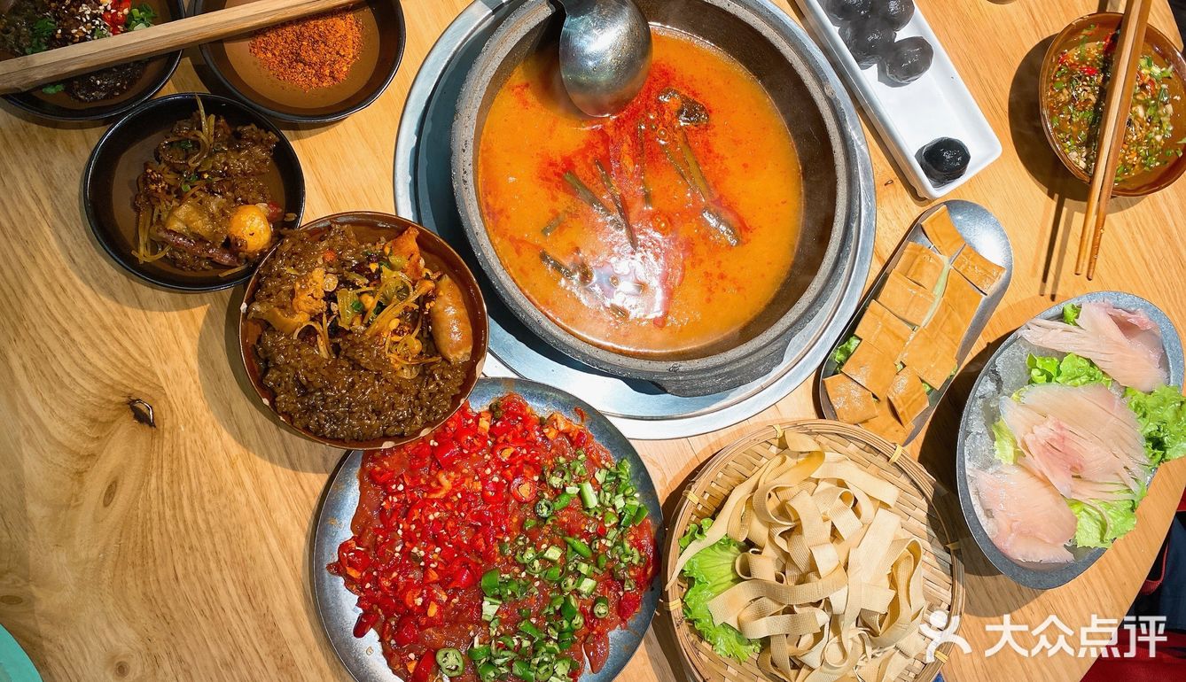 之前在某平台抢到了一张9.9抵100的券