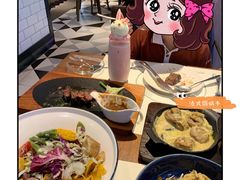 鸡肉大虾鲜蔬波奇碗-西堤牛排(龙德广场店)