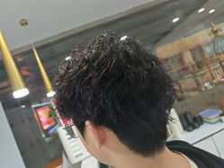 -镁连社·美联社