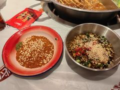 -大芊金重庆串串火锅(南京路店)
