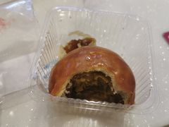 莲蓉蛋黄酥-鲍师傅糕点(春熙路店)