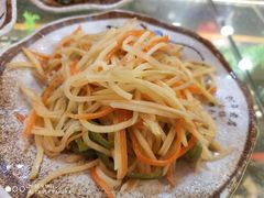 -金杨拉面王小吃面馆·牛三宝面·红烧牛肉粉