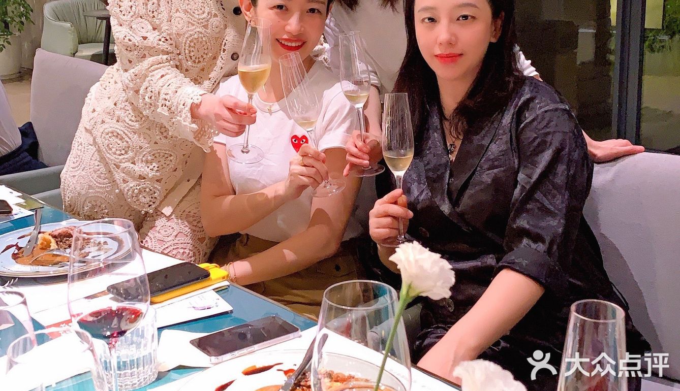 加拿大美食佳酿节，吃肉喝酒不负春光