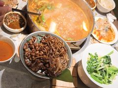-野山舂·贵州现舂酸汤牛肉(民生路店)