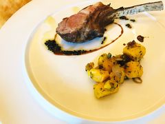 新西兰羊排、炖红薯配坚果和红枣-AZUR聚(香格里拉饭店)