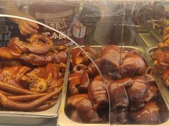 -老鼎万春卤菜(五代传承创始老店)