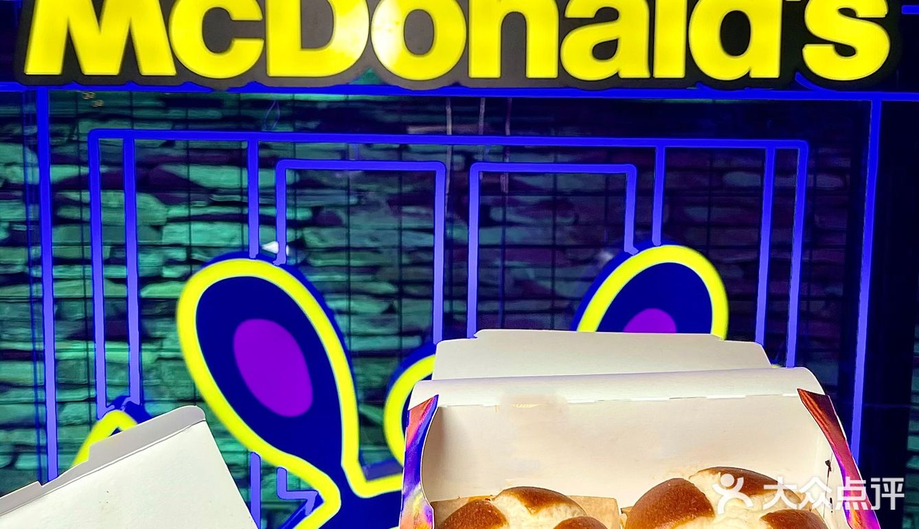 亮马河麦麦夜市登场🍔和麦当劳叔叔一起游船