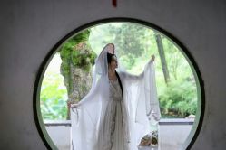 -梦回汉唐汉服旗袍体验馆(拙政园店)