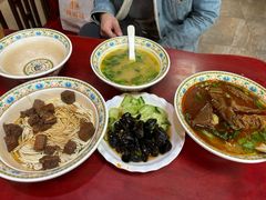 -金杨拉面王小吃面馆·牛三宝面·红烧牛肉粉