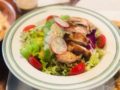 牛油果鸡扒沙拉-I HOLIC艾豪丽披萨(KKone店)