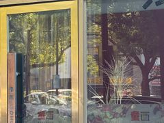 -童画美术教育连锁机构(滨江校区)