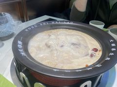 胡椒猪肚鸡-洪氏嗨捞·广东猪肚鸡·椰子鸡火锅(西咸万象城店)