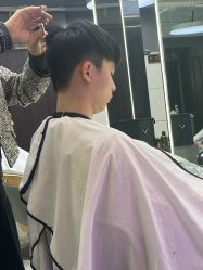 -藤野造型烫发染发