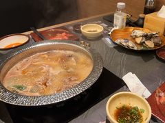 -牛YO寿喜烧·铁板烧和牛火锅自助(市府恒隆店)