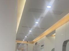 -皓齿连锁·雅贝健口腔·种植·矫正中心(虹口曲阳路店)