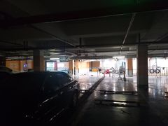 -宝龙城市广场1期-地下停车场