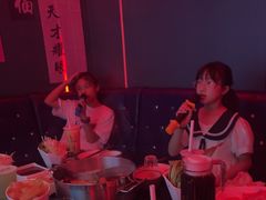 -唯爱KTV聚会餐厅(仙林东城汇店)