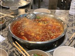 -肖肖酸萝卜鱼火锅(总店)