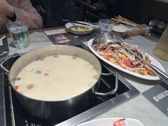 -尚尚仙·酸汤猪手·猪肚鸡火锅(华联万柳购物中心店)