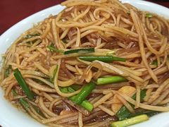 -老街坊美食汇(玉兰大街店)