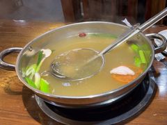 -乡土黄·鲜牛肉火锅·小龙虾(兴业街店)