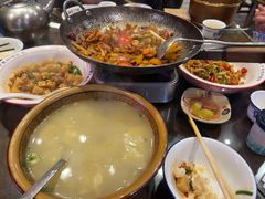 -富正毅三下锅·湘西韵味(天门山索道店)