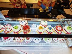 -花花卷卷·鲜食蛋糕(静安久光百货店)