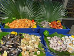 -海口绿发希尔顿酒店-田园汇自助餐·三文鱼·海鲜