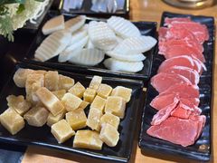 -果松木炭酸菜铜火锅·外婆参鸡汤