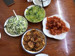 -胡子饮食店