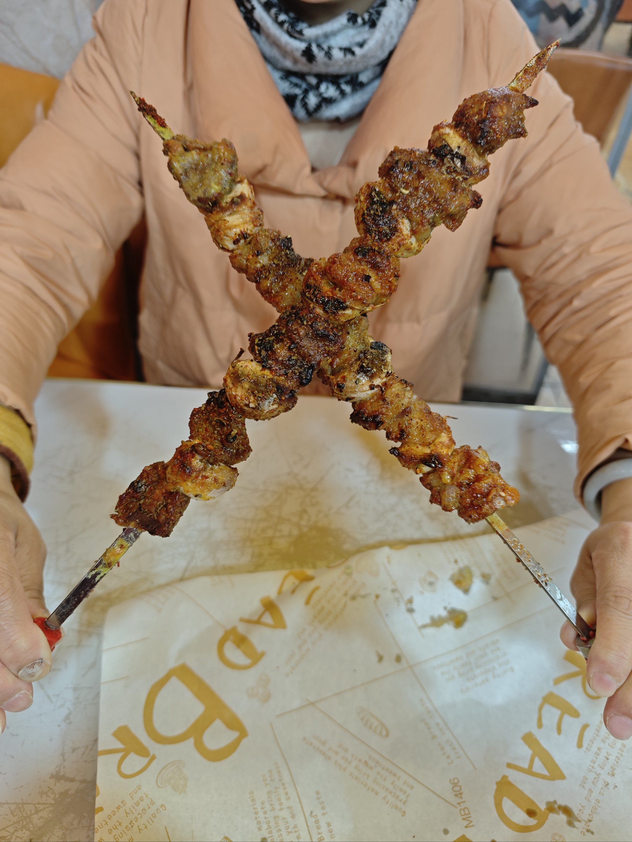 阿达西!羊肉串嘴里填满!