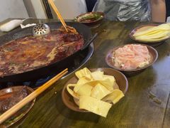 -黄潇洒老火锅(九眼桥宏济巷店)