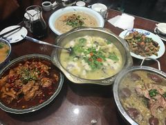 -八大碗·地道东北菜(东陵西路店)