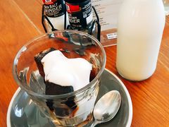 iced&nbsp;Espresson&nbsp;latte-ROAST coffee & eatery