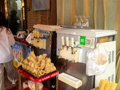 -古老冰山特色冰淇淋店(艾提尕尔店)