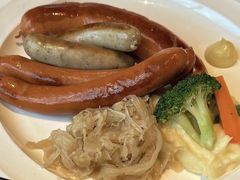 -LENBACH兰巴赫西餐啤酒坊(大连东港店)