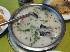 -雪湖煜辰鱼头老店(雪野湖店)