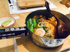 冬阴功大虾线食-火山屋台(新街口创始店)