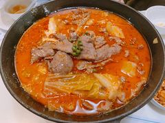 自制泡菜牛肉汤锅-付掌柜在成都·热炒砂锅集(金禾店)