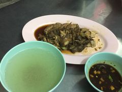 烤猪肉-红大哥水门鸡饭(總店)