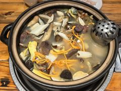 -菌之家·专业纯野生菌火锅·特色炒菌