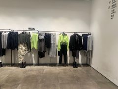 -URBAN REVIVO(上海中庚漫游城店)