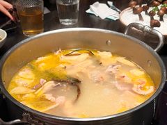 -鲜入唯煮·港式海鲜牛肉火锅(金宝街店)